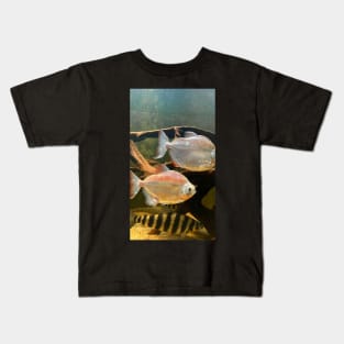 fish in the water Kids T-Shirt